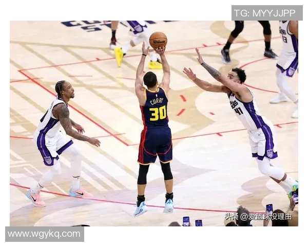 库里再创奇迹！连续10场比赛命中7个三分，NBA历史又添新纪录