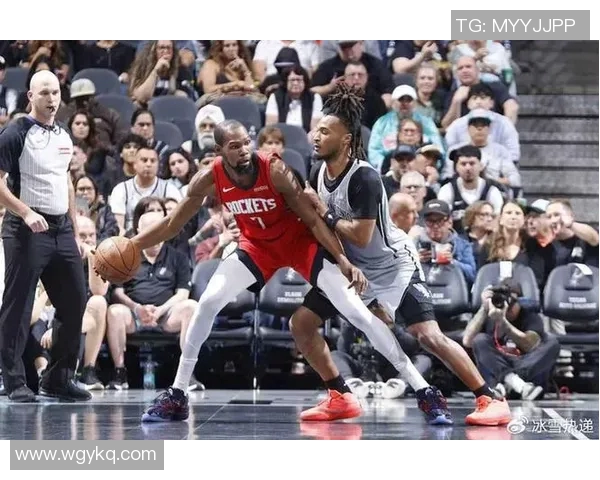 篮网主场力克黄蜂，豪取三连胜！